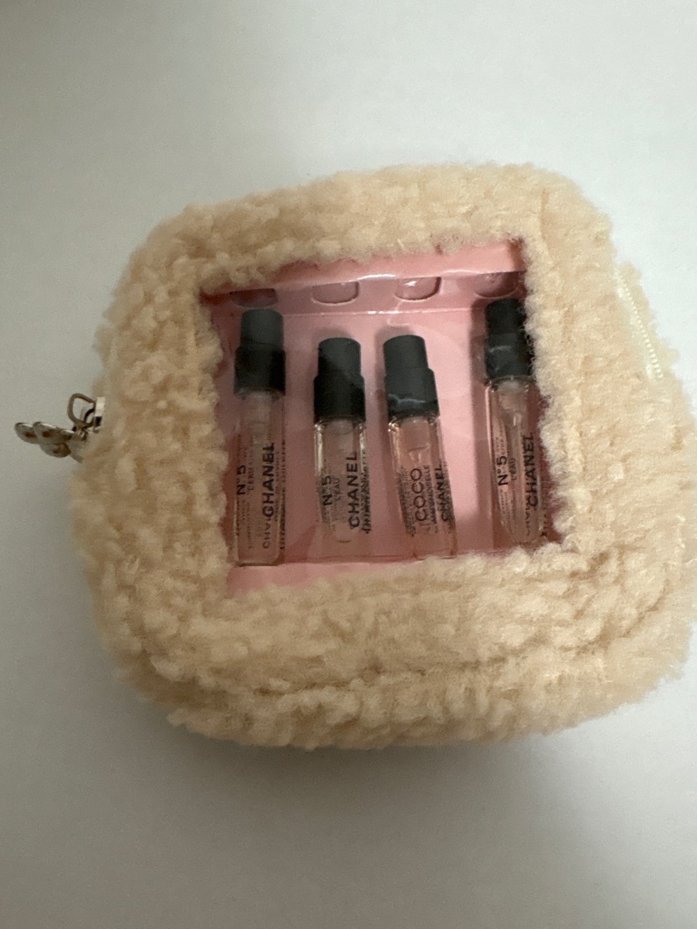 Chanel perfume discovery set with pouch